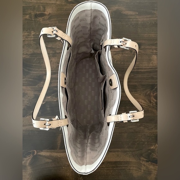 Michael Kors Tote Bag - Picture 4 of 11